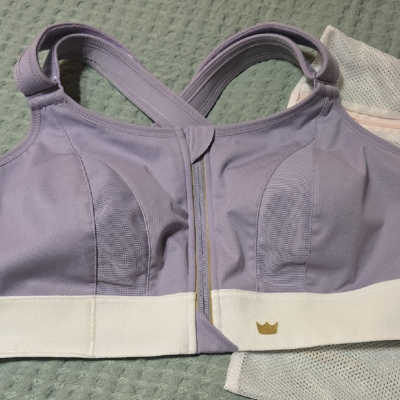 SHEFIT Lavender and White Sports Bra with Gold Logo - Brand New! - Picture 4 of 13